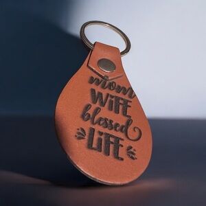 Brown Teardrop Key Holder with Inspirational Text